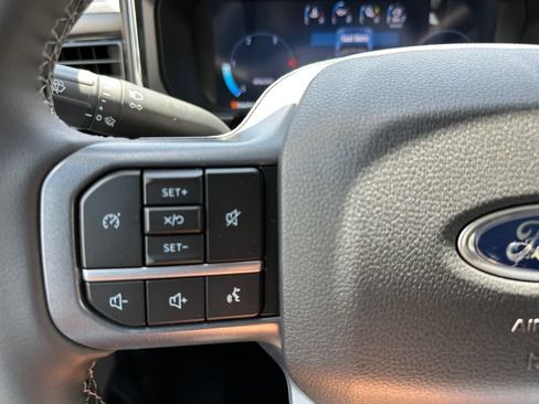 New 2026 Ford F250 Lariat w/ Black Appearance Package AWD/4WD image 24