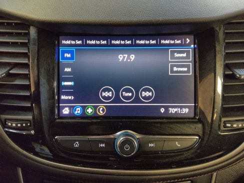 Used 2020 Chevrolet Trax LT FWD image 25