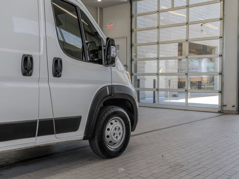 Used 2025 RAM ProMaster 2500 w/ Convenience Group FWD image 29