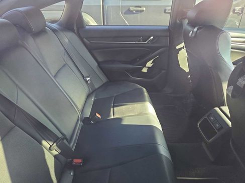 Used 2022 Honda Accord Sport image 12