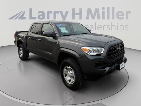 Used 2019 Toyota Tacoma SR AWD/4WD image 7
