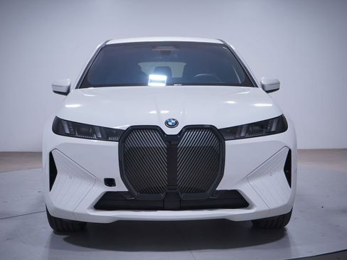 Used 2026 BMW iX xDrive45 w/ Executive Package image 4