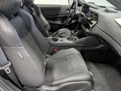 Used 2024 Nissan Z Performance w/ Floor Mat Package image 34
