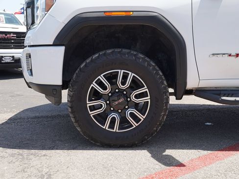 Used 2023 GMC Sierra 2500 AT4 w/ AT4 Premium Plus Package AWD/4WD image 28