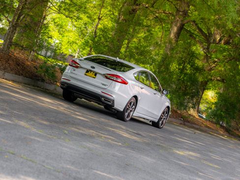 Used 2020 Ford Fusion Titanium FWD image 47