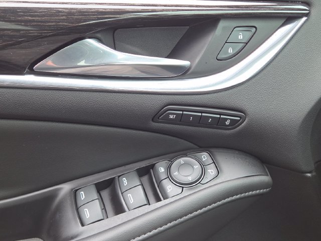 Certified 2019 Buick Enclave Avenir w/ Avenir Technology Package AWD/4WD image 30