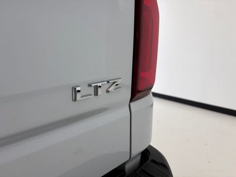 Used 2026 Chevrolet Silverado 1500 LTZ w/ LTZ Convenience Package II AWD/4WD image 26