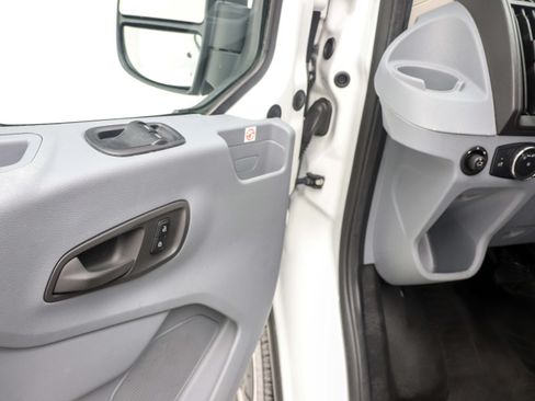 Used 2019 Ford Transit 150 XL RWD image 20
