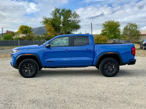 New 2025 GMC Canyon Elevation w/ Convenience Package image 2