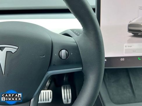 Used 2022 Tesla Model Y Long Range image 22