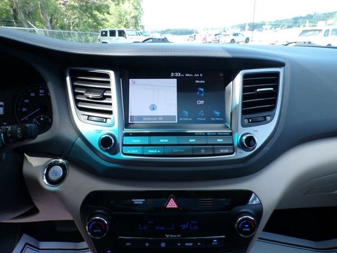 Used 2018 Hyundai Tucson Limited w/ Ultimate Package 02 AWD/4WD image 26