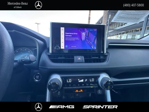 Used 2025 Toyota RAV4 XLE FWD image 29