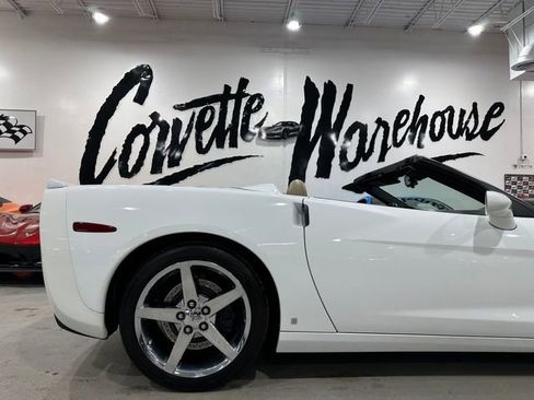 Used 2006 Chevrolet Corvette Convertible w/ Preferred Equipment Group image 4