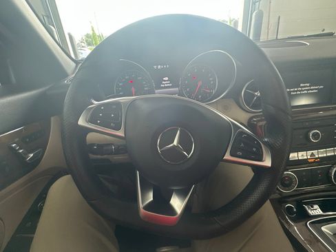 Used 2017 Mercedes-Benz SLC 300 image 18