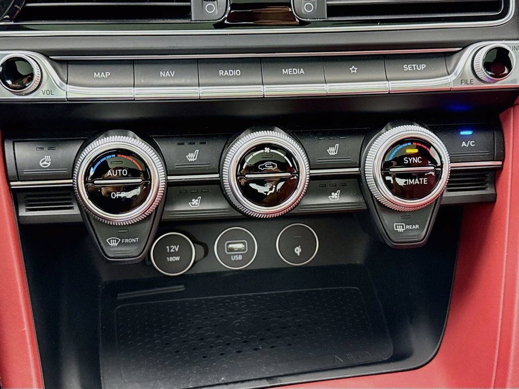 Used 2022 Genesis G70 3.3T Launch Edition RWD image 21