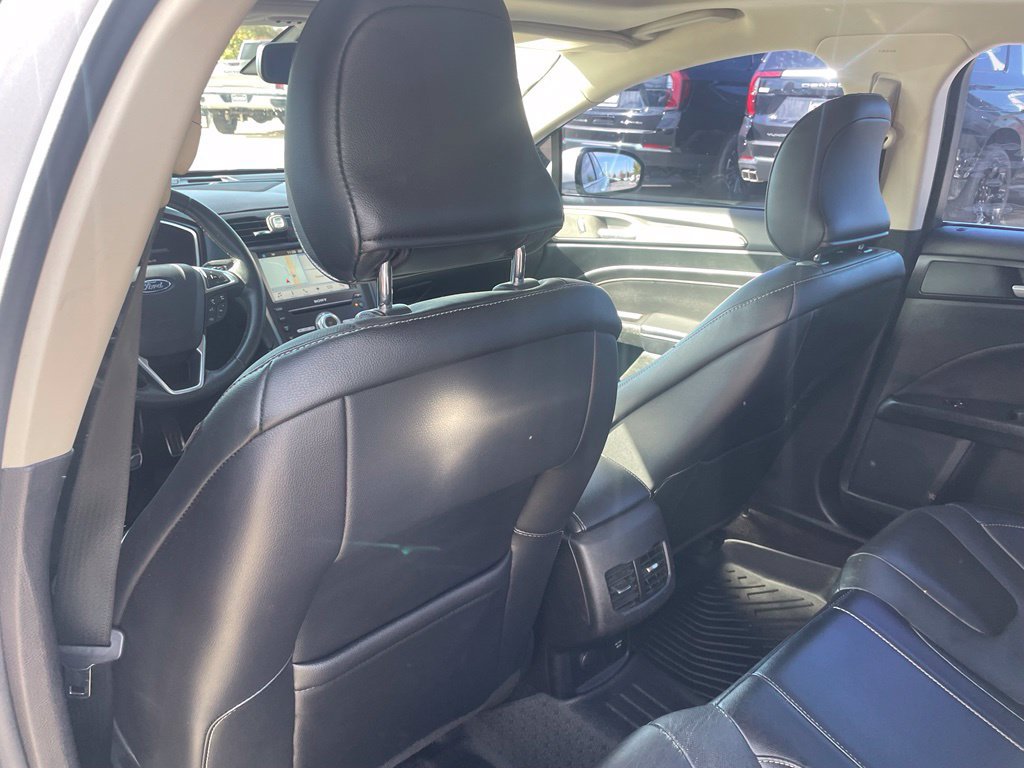 Used 2017 Ford Fusion Titanium AWD/4WD image 23