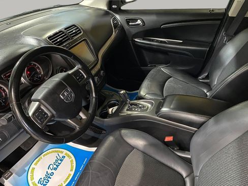 Used 2020 Dodge Journey Crossroad w/ Popular Equipment Group FWD image 10