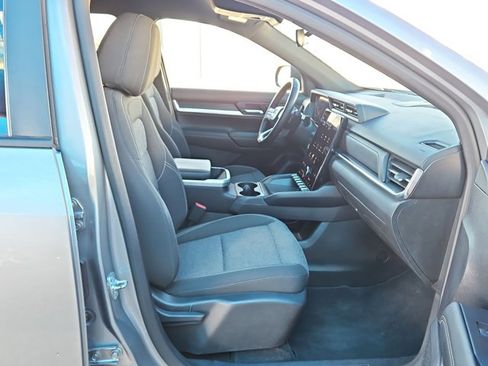 Used 2025 GMC Terrain Elevation image 21