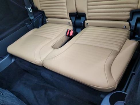 Used 2023 Land Rover Discovery S R-Dynamic image 30