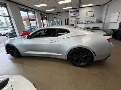 Used 2018 Chevrolet Camaro SS image 11