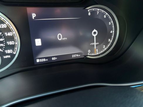 Used 2026 Genesis G70 2.5T Prestige image 11