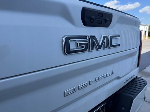 Used 2024 GMC Sierra 2500 Denali Ultimate AWD/4WD image 35