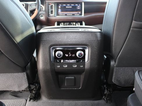 Used 2021 GMC Yukon Denali image 22