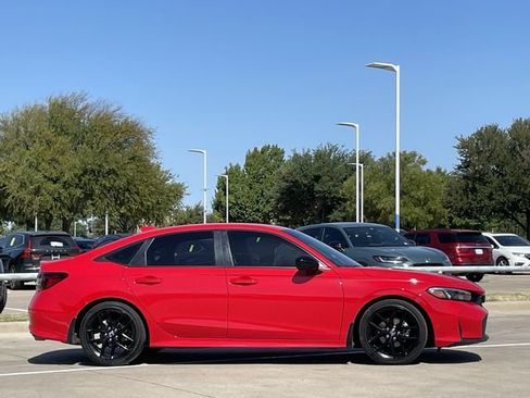 Certified 2025 Honda Civic Sport image 3