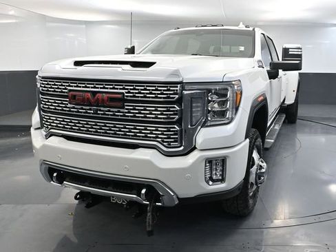 Used 2021 GMC Sierra 3500 Denali w/ Denali Ultimate Package image 13