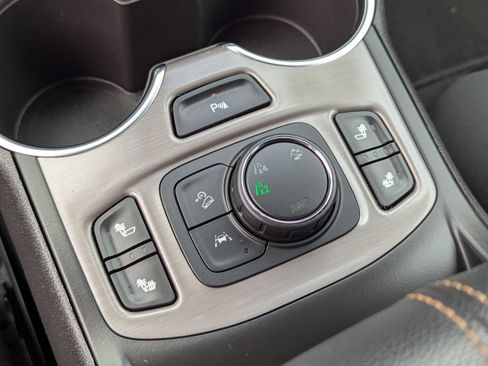 Used 2022 GMC Terrain AT4 w/ Infotainment Package II AWD/4WD image 34