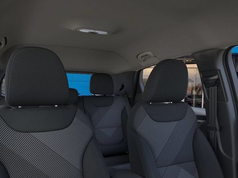 New 2027 Chevrolet Bolt LT w/ Comfort Package FWD image 28