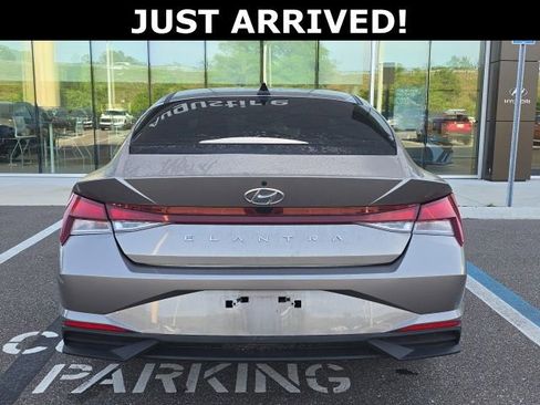 Certified 2023 Hyundai Elantra SEL FWD image 4