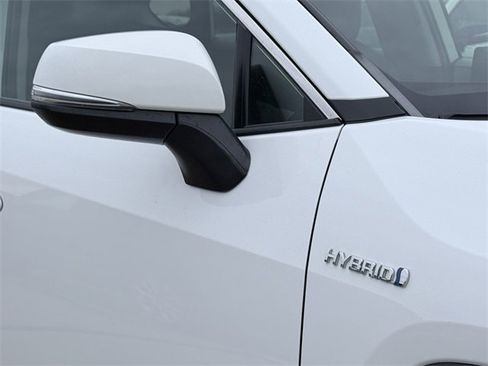 Certified 2021 Toyota RAV4 XLE image 9