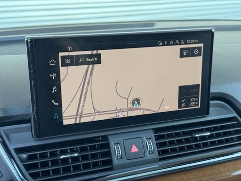 Used 2023 Audi Q5 2.0T Premium Plus w/ Premium Plus Package image 4