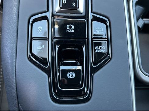 New 2026 Lexus TX 550h AWD Plug-In Hybrid image 34