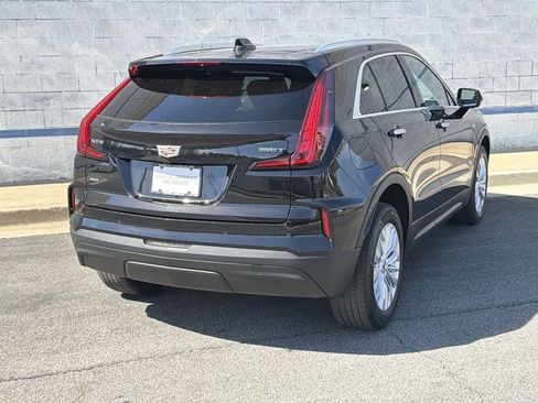 Certified 2024 Cadillac XT4 Luxury w/ Cold Weather Package image 7