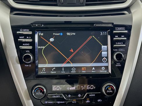 Used 2018 Nissan Murano SV FWD image 21