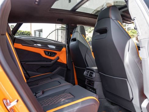 New 2026 Lamborghini Urus SE image 25