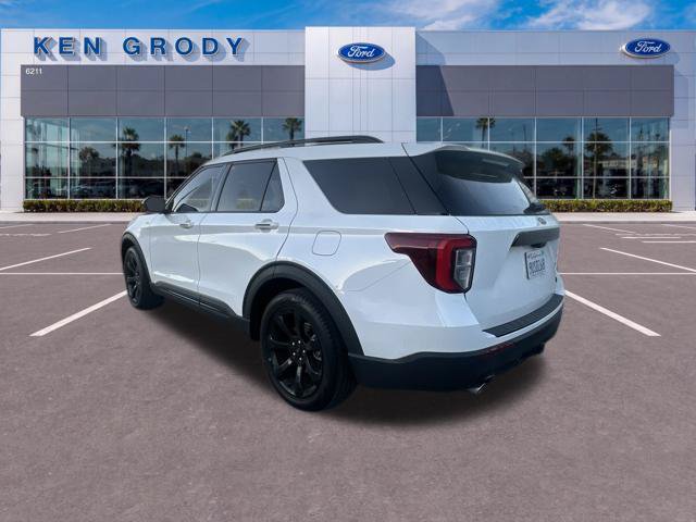 Used 2024 Ford Explorer ST-Line w/ Class IV Trailer Tow Package RWD image 6