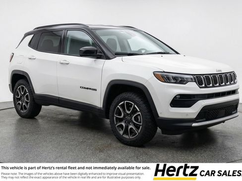 Used 2025 Jeep Compass Trailhawk image 1