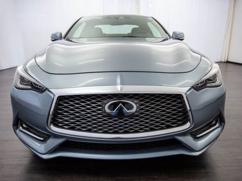 Used 2017 INFINITI Q60 Red Sport 400 image 32