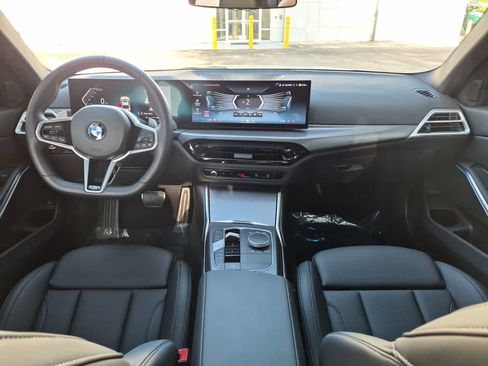 Used 2025 BMW 330i Sedan w/ M Sport Package RWD image 15