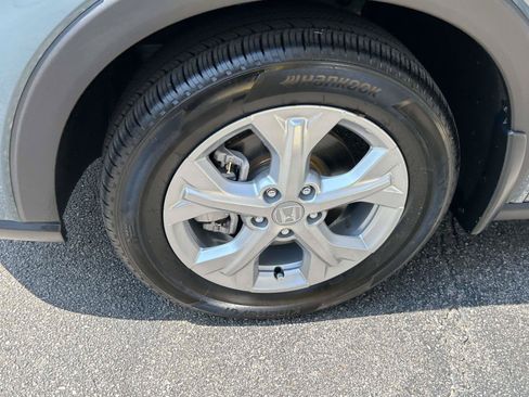 Certified 2025 Honda HR-V LX image 5