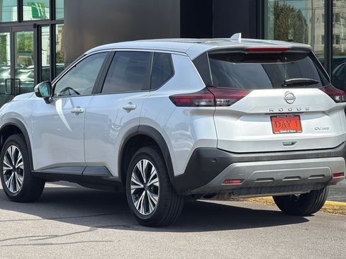 Used 2023 Nissan Rogue SV AWD/4WD image 8