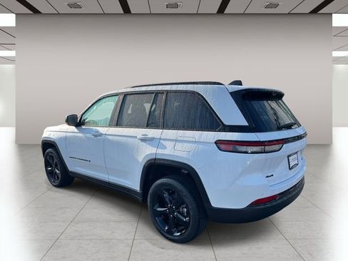 New 2025 Jeep Grand Cherokee Limited w/ Luxury Tech Group II AWD/4WD image 6