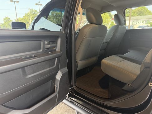 Used 2015 RAM 1500 Express AWD/4WD image 27