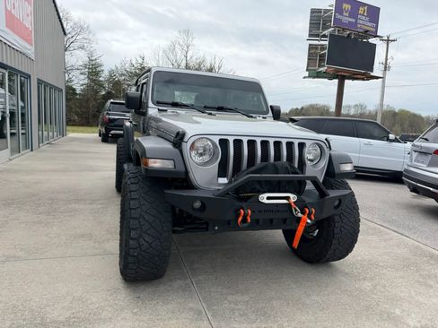 Used 2019 Jeep Wrangler Unlimited Sport image 30