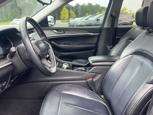 Used 2021 Jeep Grand Cherokee L Limited AWD/4WD image 18