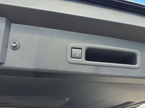 New 2026 Toyota Sienna Platinum AWD/4WD image 31
