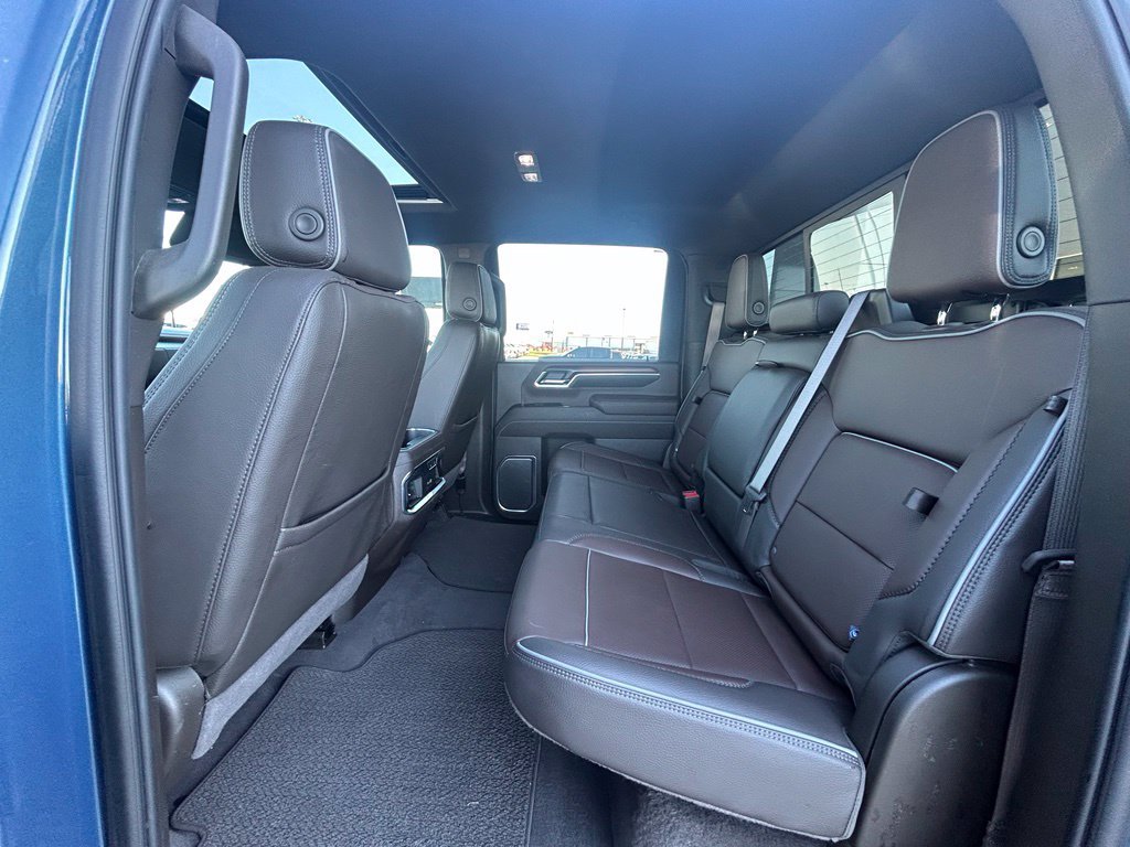 Used 2025 GMC Sierra 2500 Denali w/ Denali Reserve Package AWD/4WD image 8